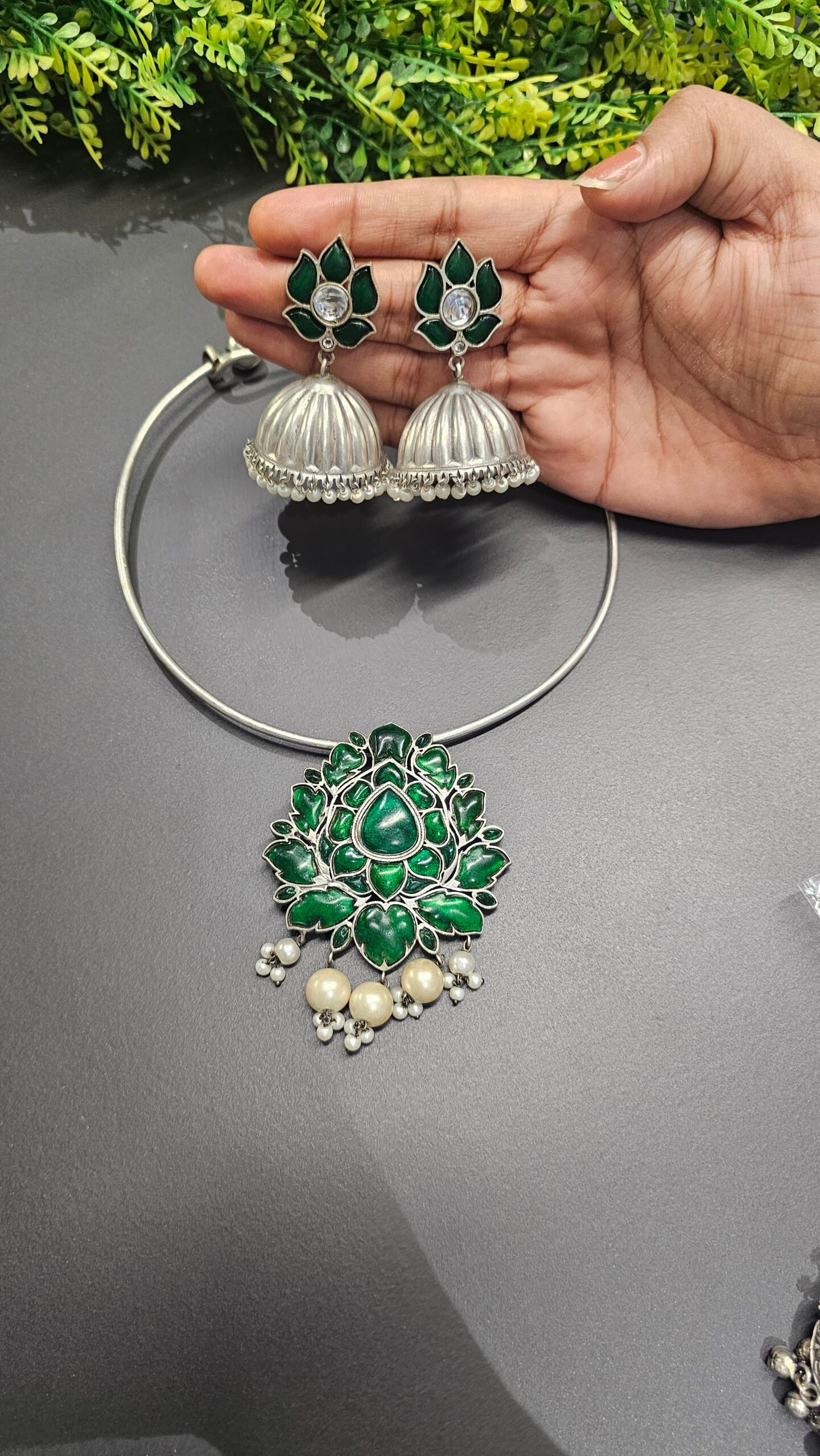 🌿German Silver Green Pendant Hasli Choker Set - Image 2