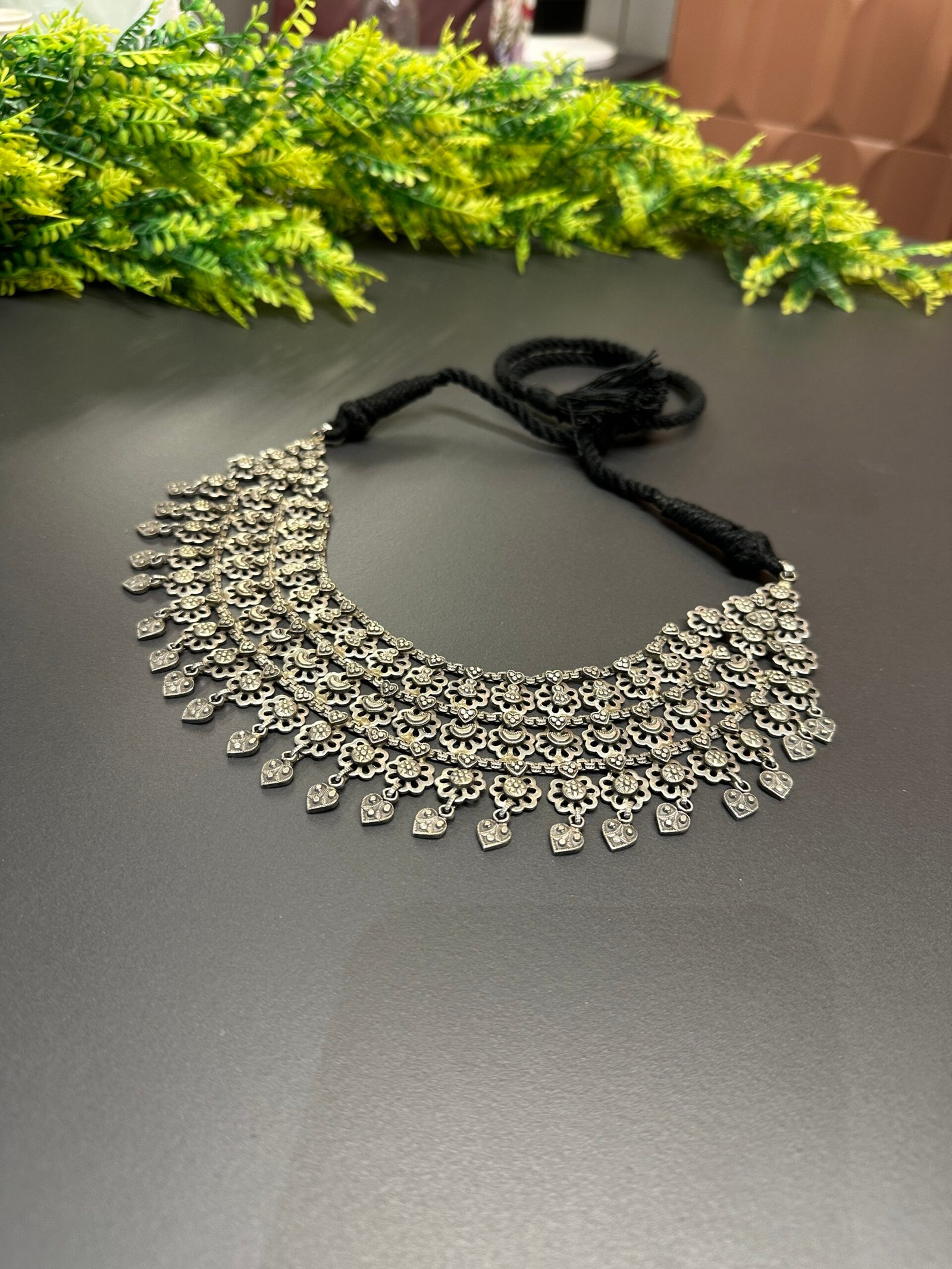 🌸Vintage German Silver Mesh Choker with Leaf Drops