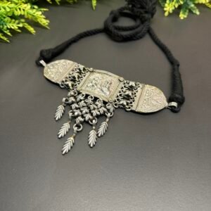 💃German Silver Radha Krishna Choker with Leaf Drops